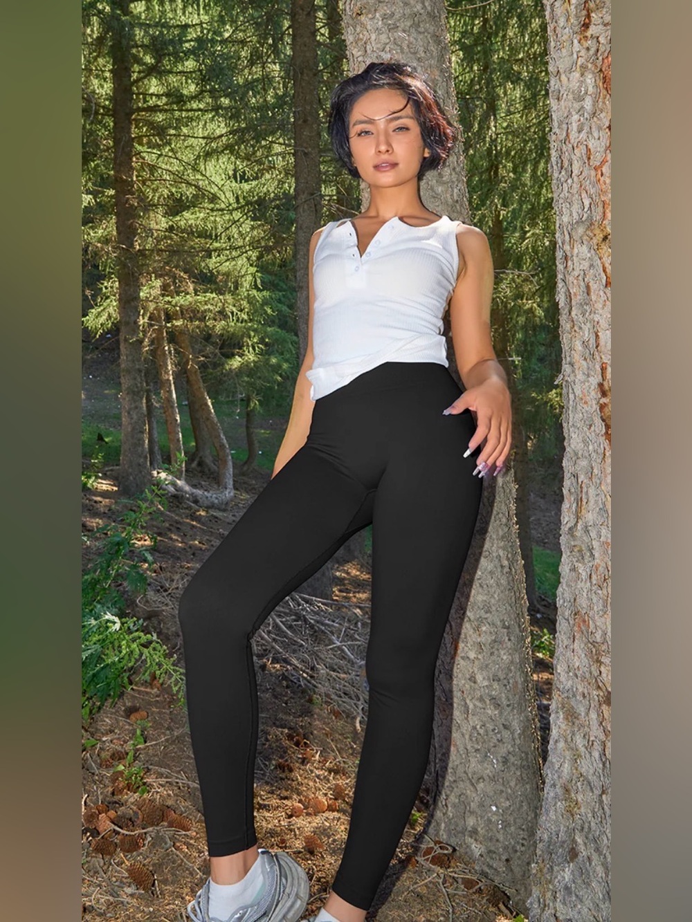 OQQ Black High-Rise Butt scrunch leggings size large nwot